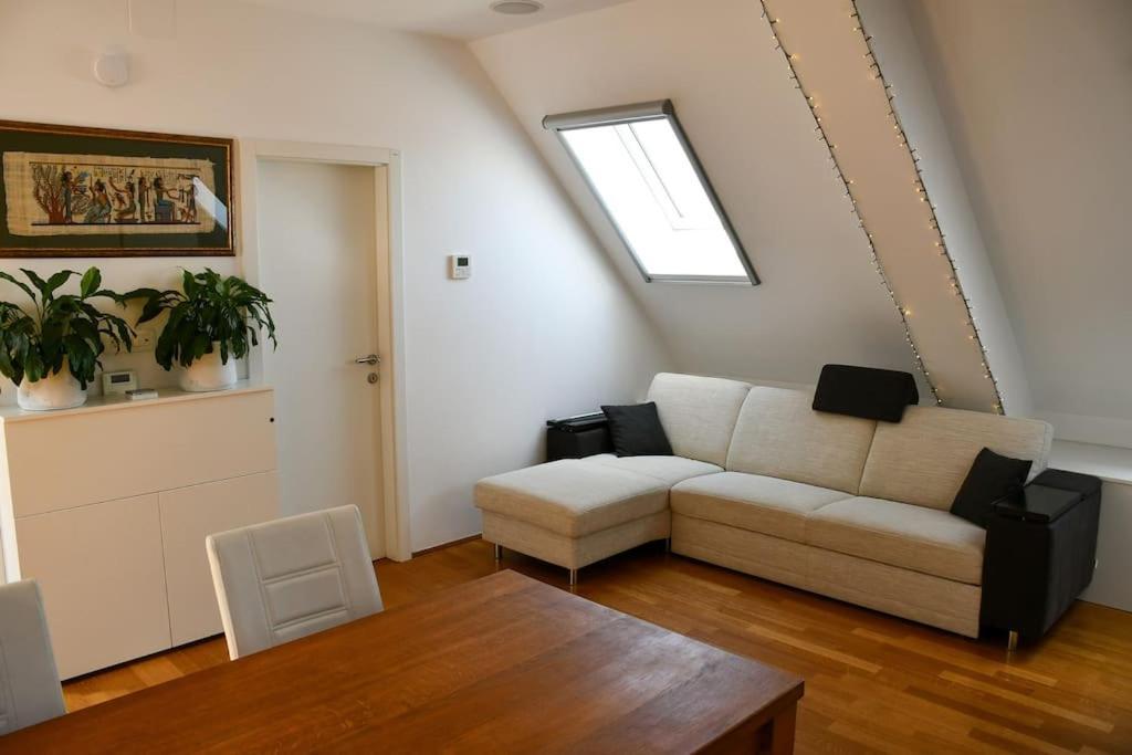 Stairway To Ljubljana Apartment エクステリア 写真